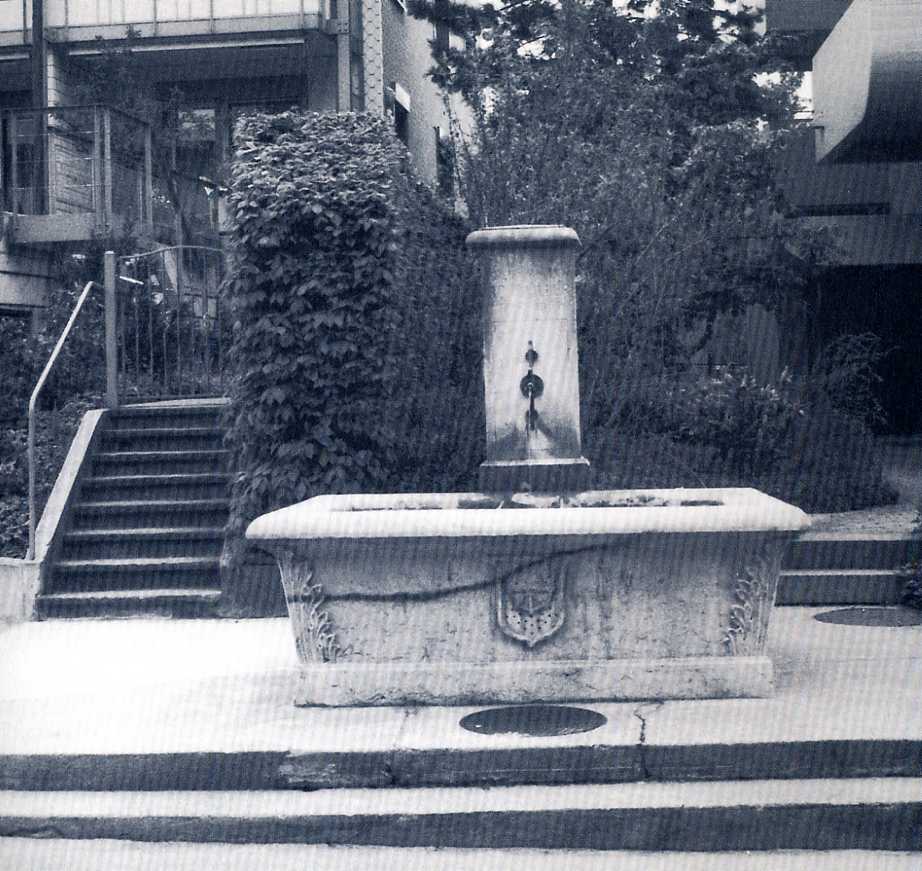 Brunnen_beim_Wiesenthal.jpg
