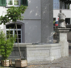 Faerbebrunnen_beim_Central_2004_preview.jpg