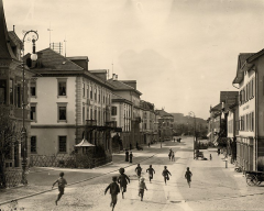 Obere_Bahnhofstrasse_abwaerts_um_1900_preview.jpg